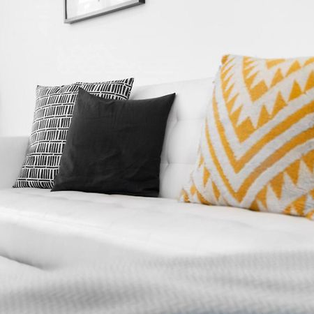 Loft Style Apartment - Near City Centre - Smart Tv- Wifi - Parking - Top Rated - 3Nt برمنغهام المظهر الخارجي الصورة