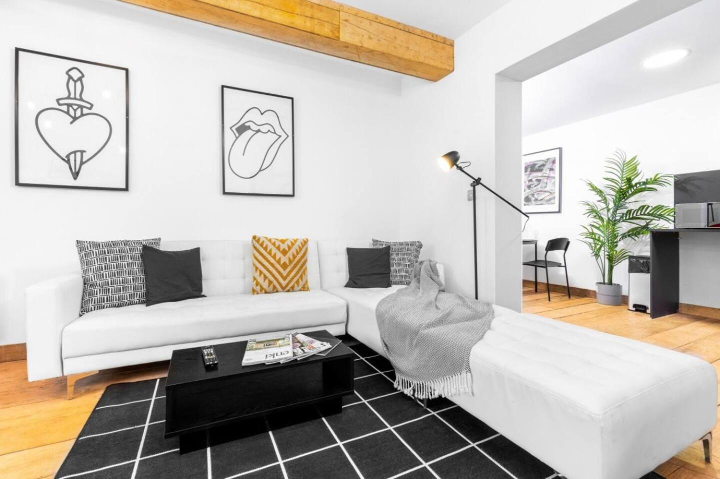 Loft Style Apartment - Near City Centre - Smart Tv- Wifi - Parking - Top Rated - 3Nt برمنغهام المظهر الخارجي الصورة